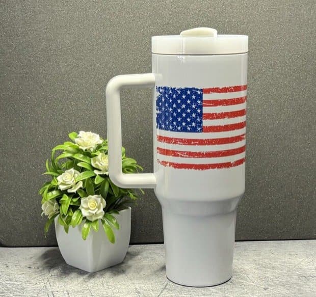 40oz Distressed American Flag Tumbler, Patriotic USA Design